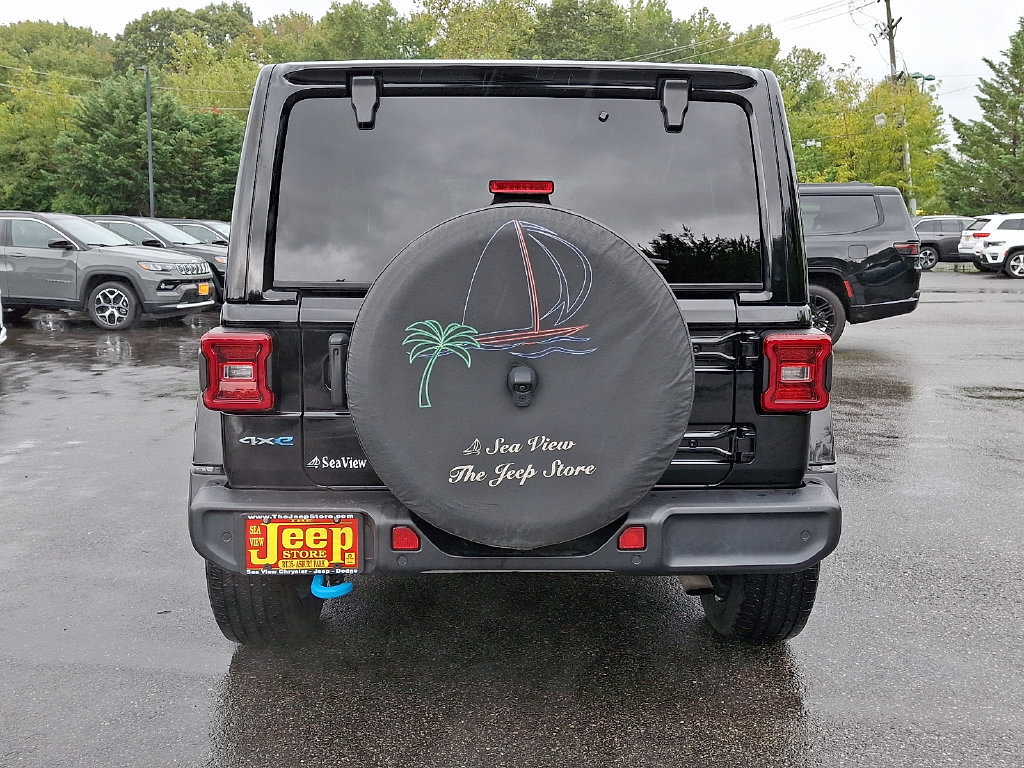 Certified 2024 Jeep Wrangler Unlimited Sahara w/ Technology Group AWD/4WD image 5