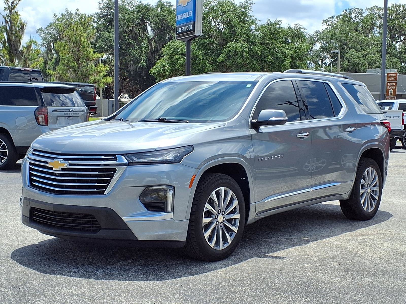 Used 2023 Chevrolet Traverse Premier FWD image 29