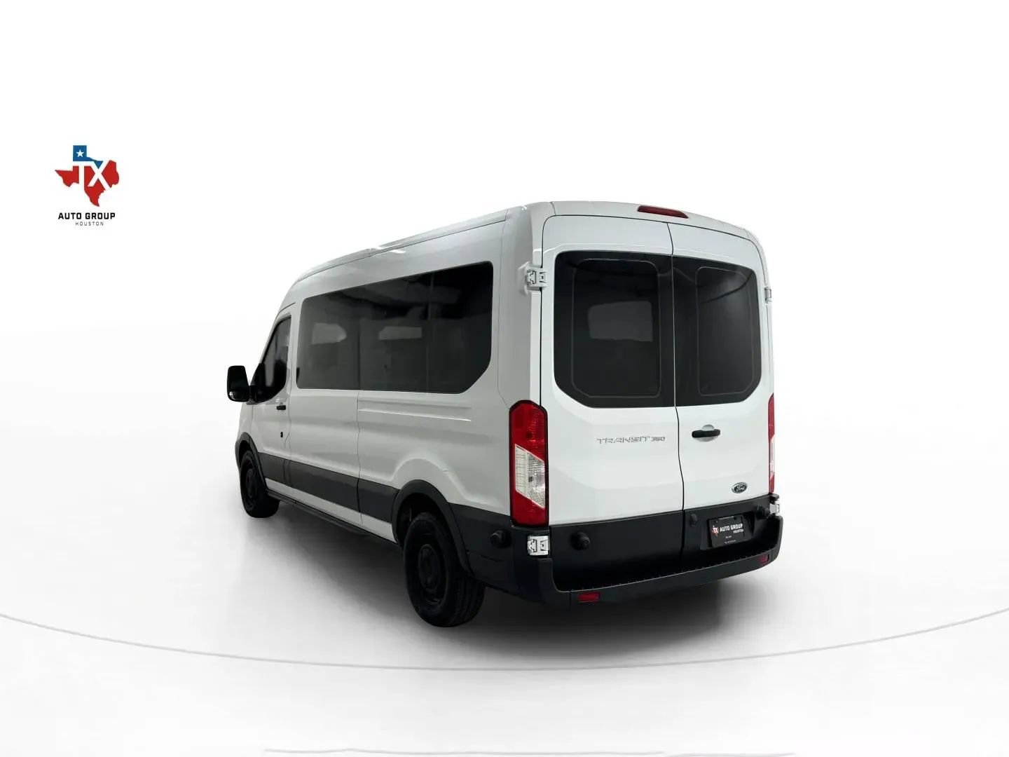 Used 2016 Ford Transit 350 XL image 4