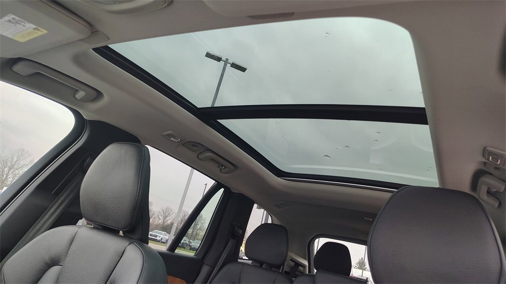 Certified 2024 Volvo XC90 T8 Plus image 25