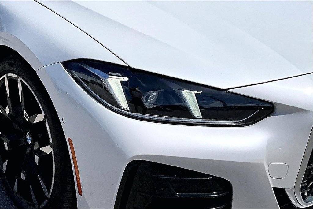 Used 2025 BMW 430i Convertible image 12