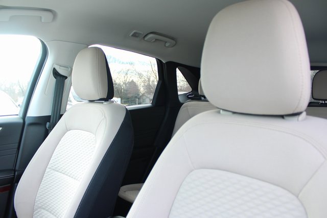 Used 2022 Ford Escape SE w/ Cold Weather Package image 14