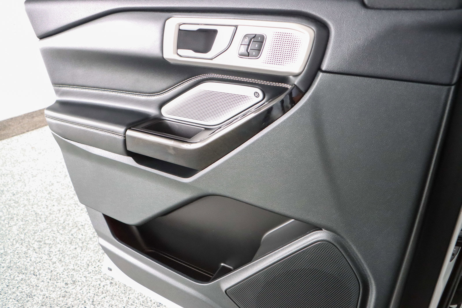 Used 2023 Ford Explorer ST w/ Equipment Group 401A image 22