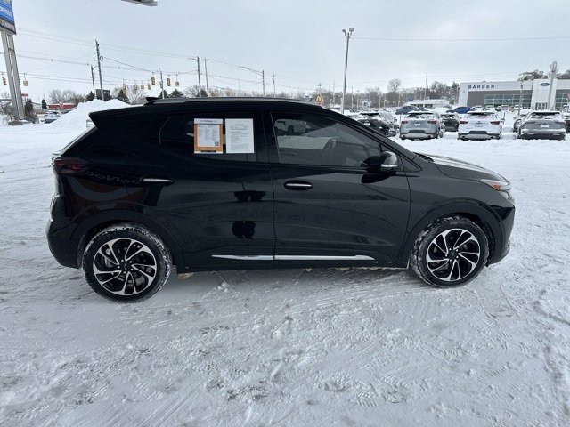Used 2022 Chevrolet Bolt EUV Premier w/ Super Cruise Package image 8