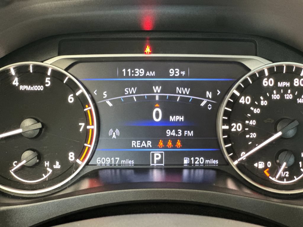 Used 2024 Nissan Altima 2.5 SR w/ SR Premium Package FWD image 26