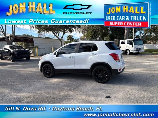 Used 2022 Chevrolet Trax LT w/ Driver Confidence Package image 6