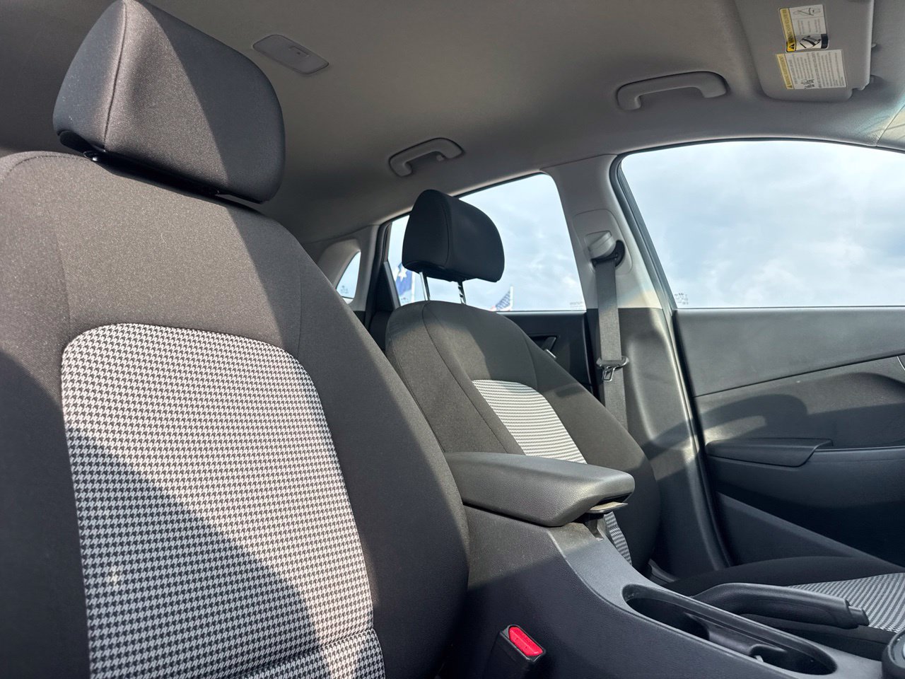 Used 2022 Hyundai Kona SE FWD image 34