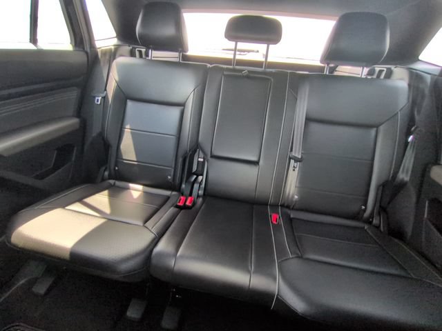 Used 2023 Volkswagen Atlas Cross Sport SE w/ Black Wheel Package AWD/4WD image 22