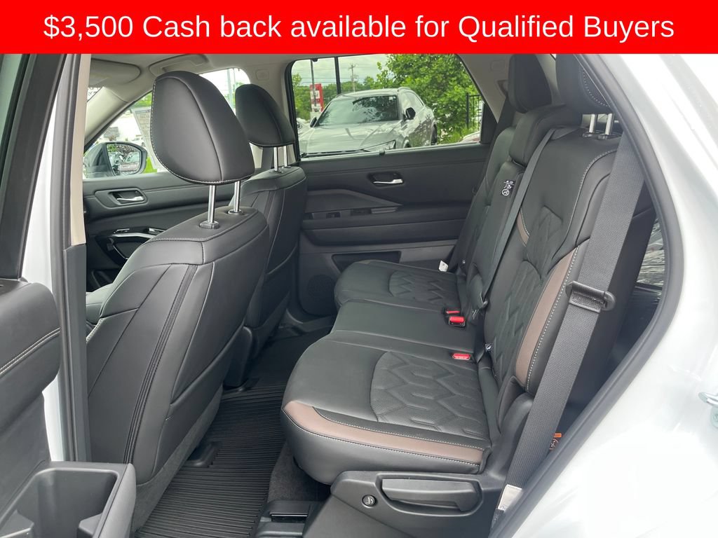 New 2026 Nissan Pathfinder Platinum w/ Cargo Package FWD image 28