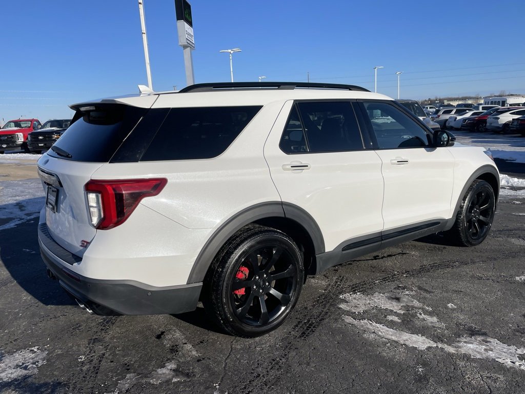 Used 2020 Ford Explorer ST w/ ST Street Pack image 4