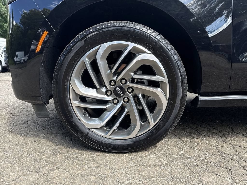 Used 2025 Lincoln Navigator L Reserve AWD/4WD image 10