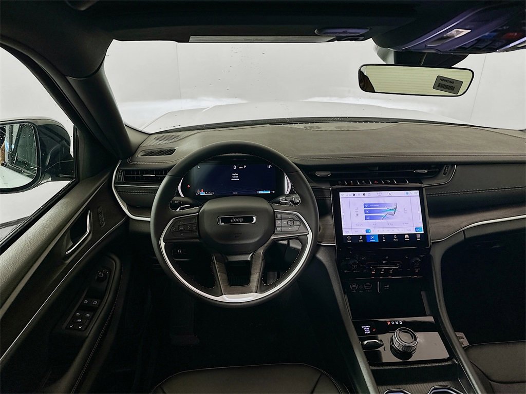 New 2025 Jeep Grand Cherokee Limited image 24