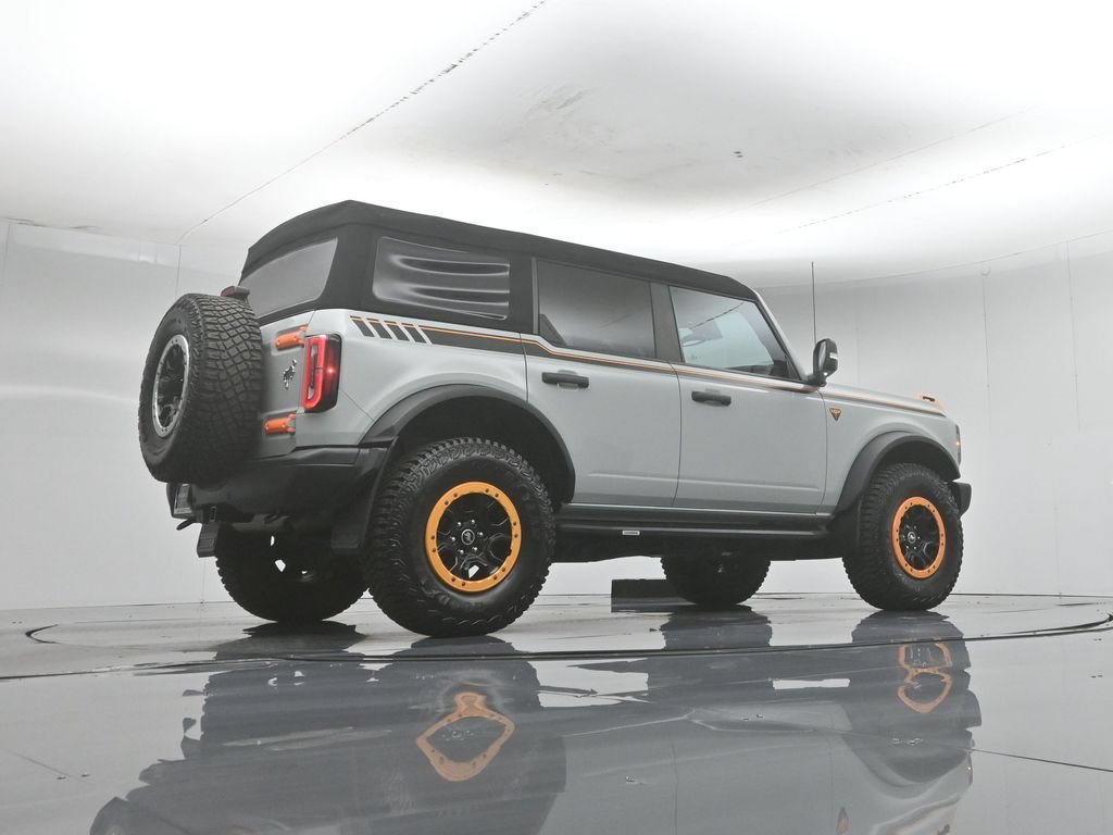 Certified 2023 Ford Bronco Badlands w/ Sasquatch Package AWD/4WD image 48