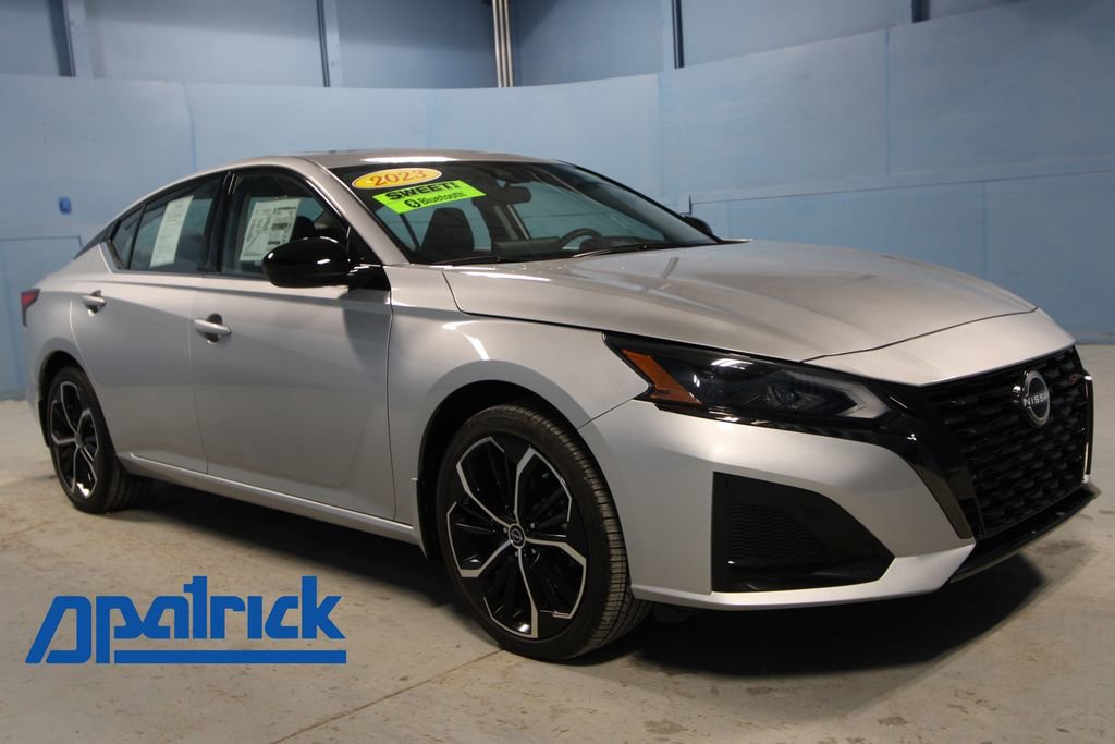 Used 2023 Nissan Altima 2.5 SR w/ SR Premium Package