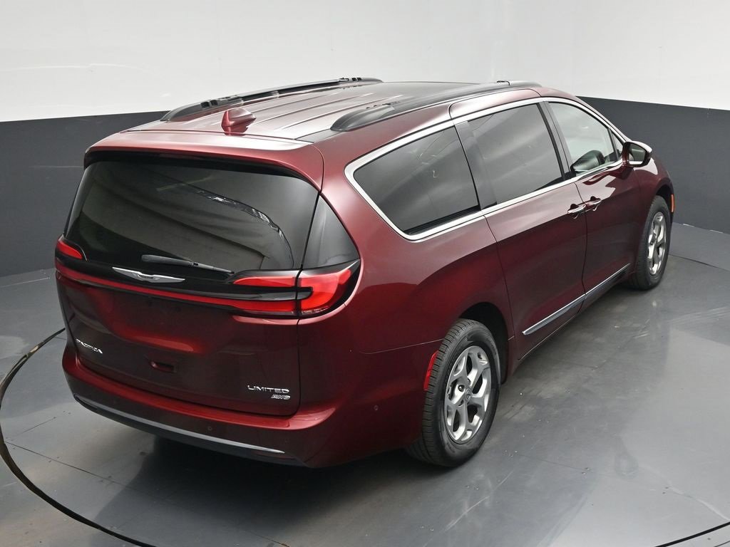 Used 2022 Chrysler Pacifica Limited image 48