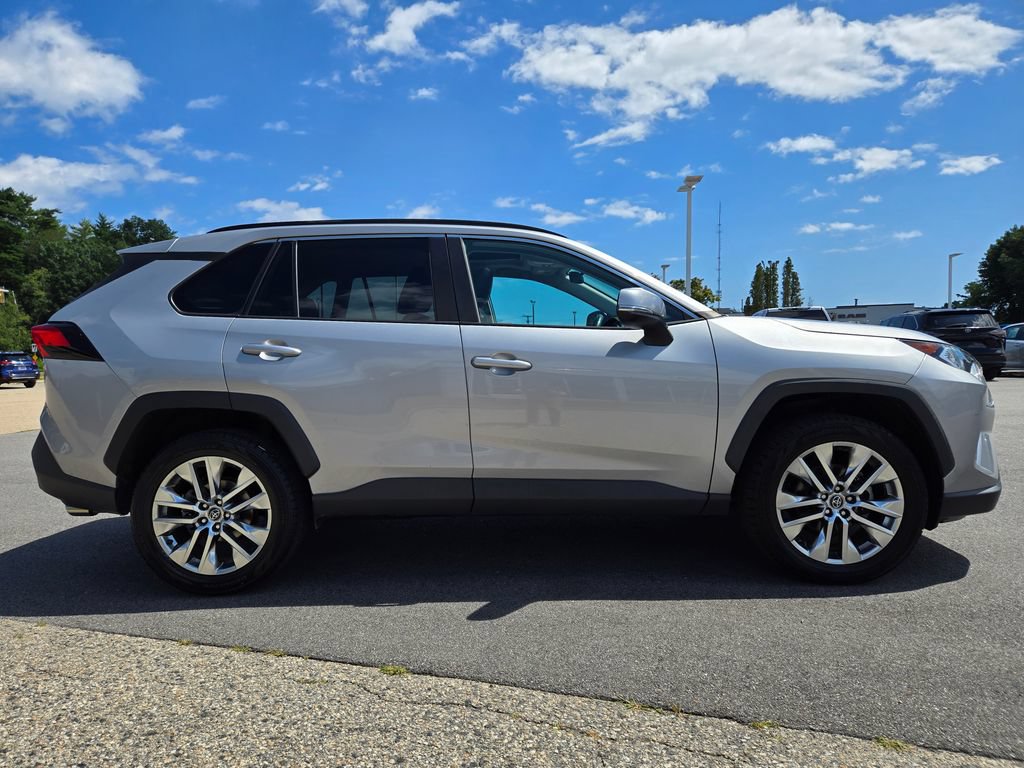 Used 2020 Toyota RAV4 XLE Premium AWD/4WD image 7