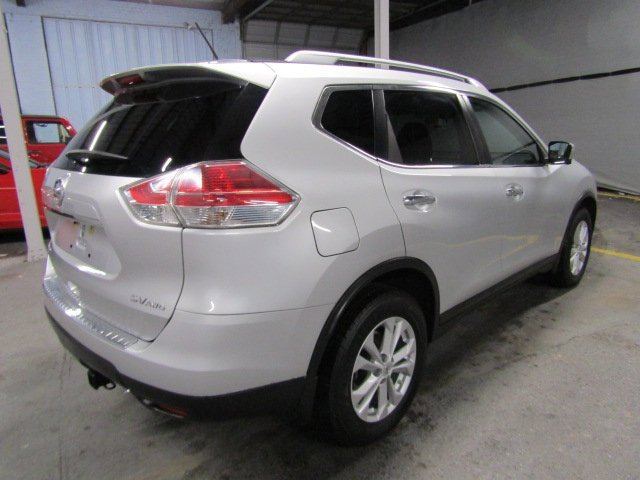 Used 2016 Nissan Rogue SV w/ SV Premium Package image 6