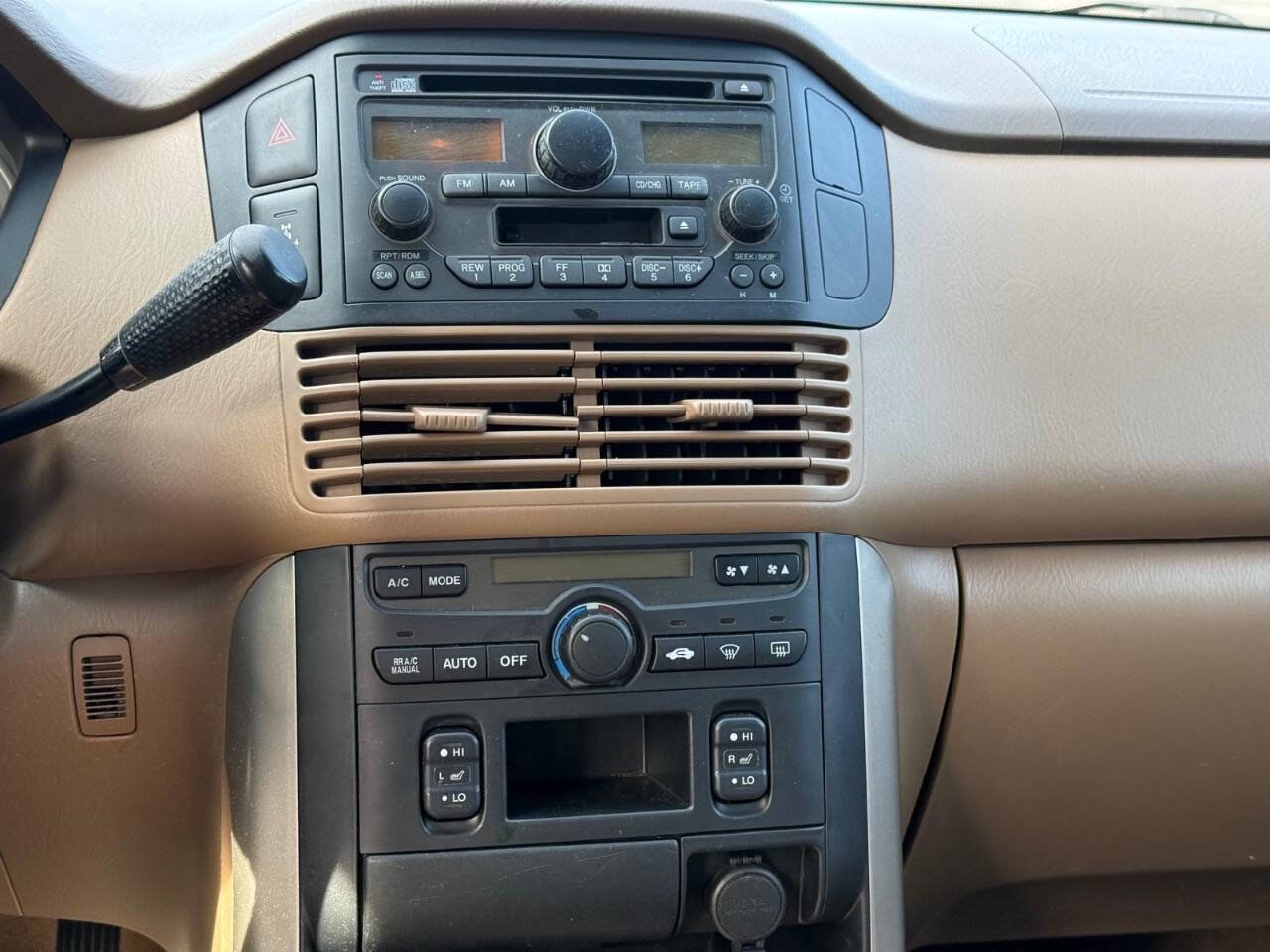 Used 2004 Honda Pilot EX image 15