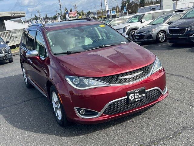 Used 2020 Chrysler Pacifica Limited image 3