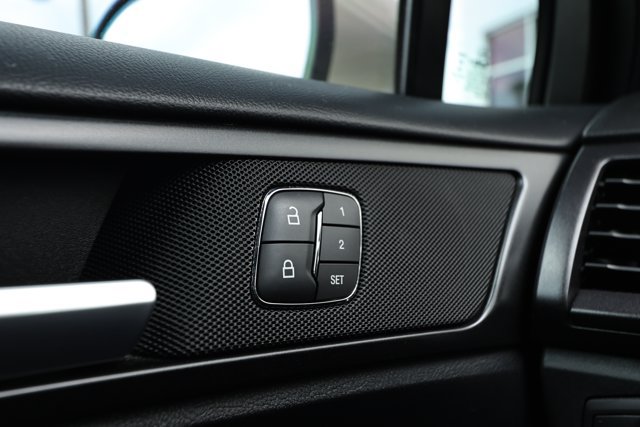 Used 2019 Ford Fusion Energi Titanium FWD image 21
