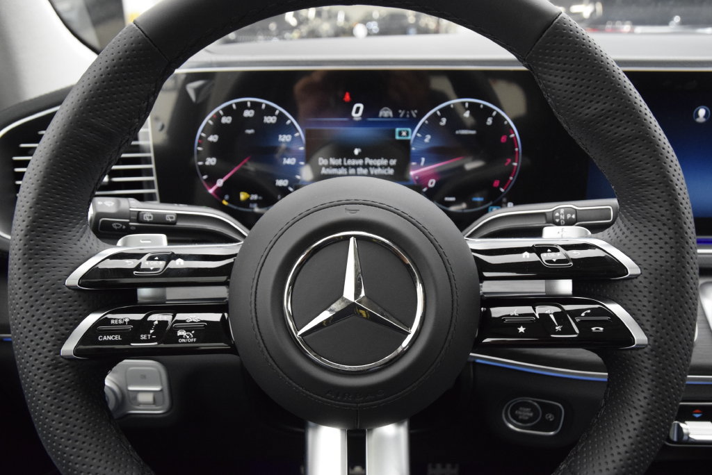 New 2026 Mercedes-Benz GLS 450 4MATIC image 24