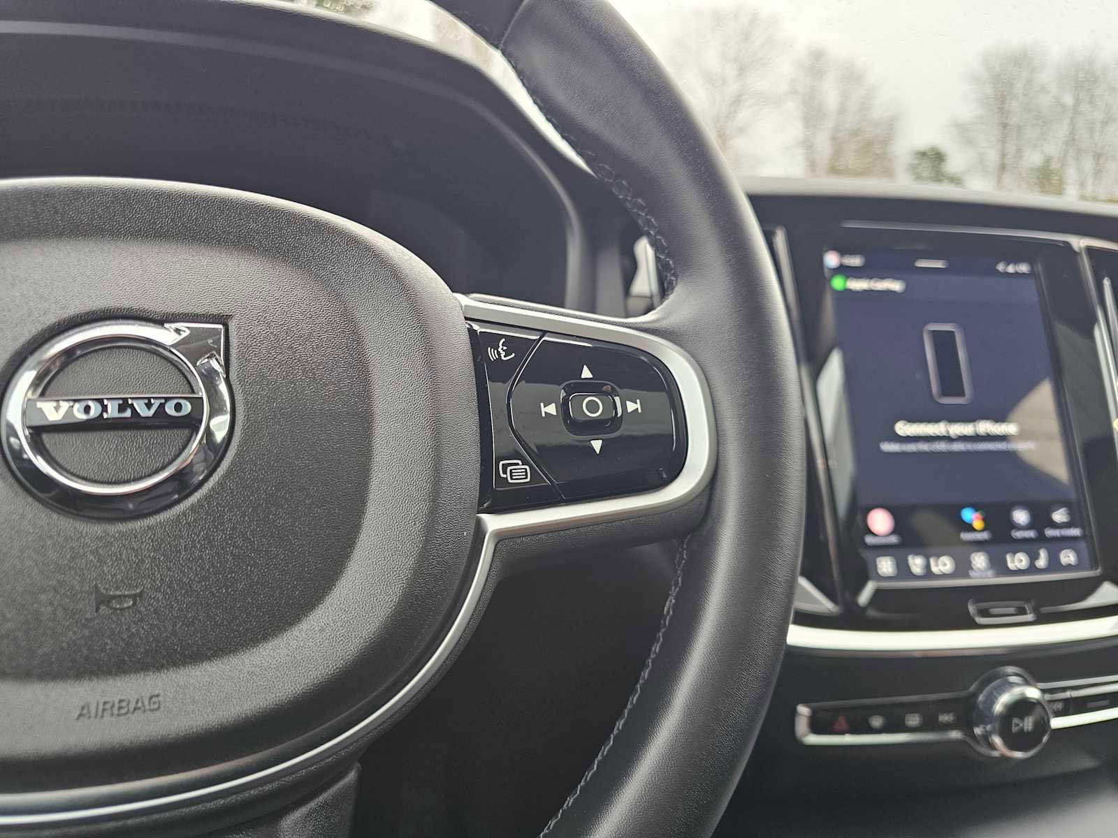 Certified 2025 Volvo V60 B5 Cross Country Plus AWD/4WD image 35