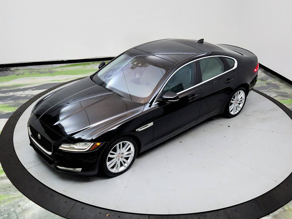 Used 2016 Jaguar XF Prestige RWD image 32