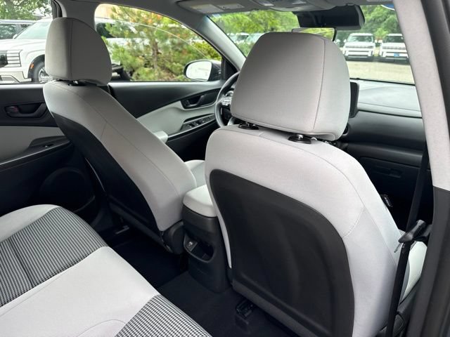 Used 2023 Hyundai Kona SE w/ Cargo Package AWD/4WD image 22