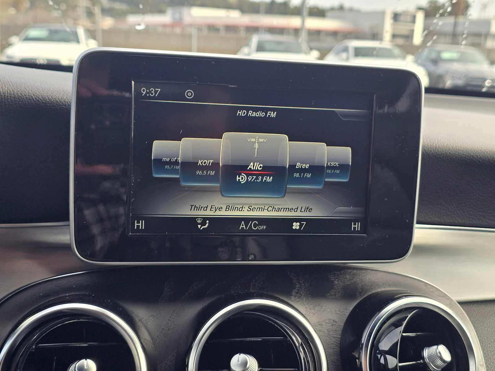 Used 2019 Mercedes-Benz GLC 300 4MATIC image 29