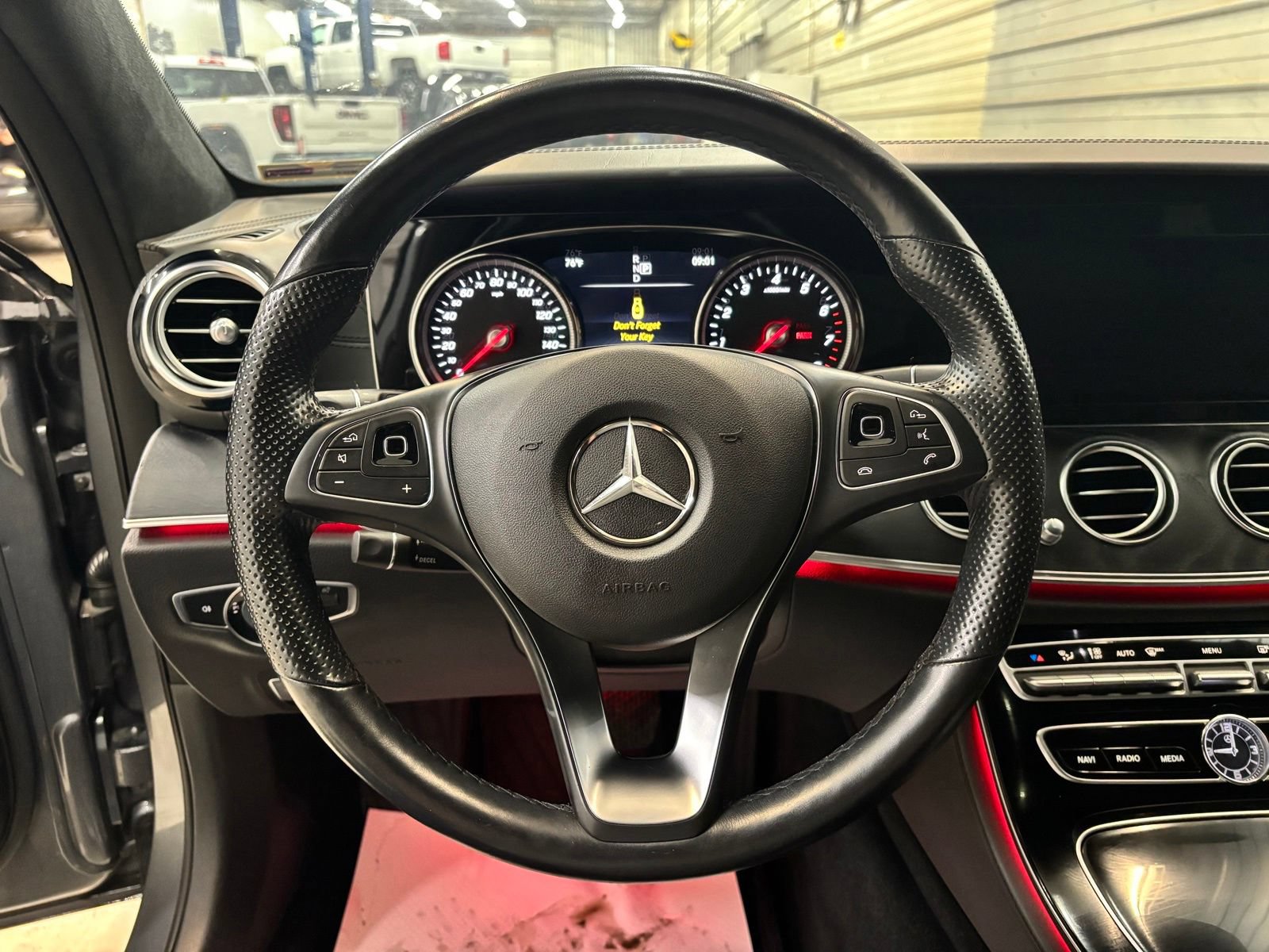 Used 2017 Mercedes-Benz E 300 4MATIC image 13