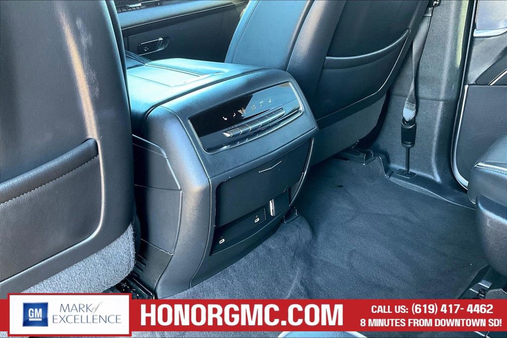 Used 2022 Cadillac Escalade ESV Sport w/ Touring Package image 10