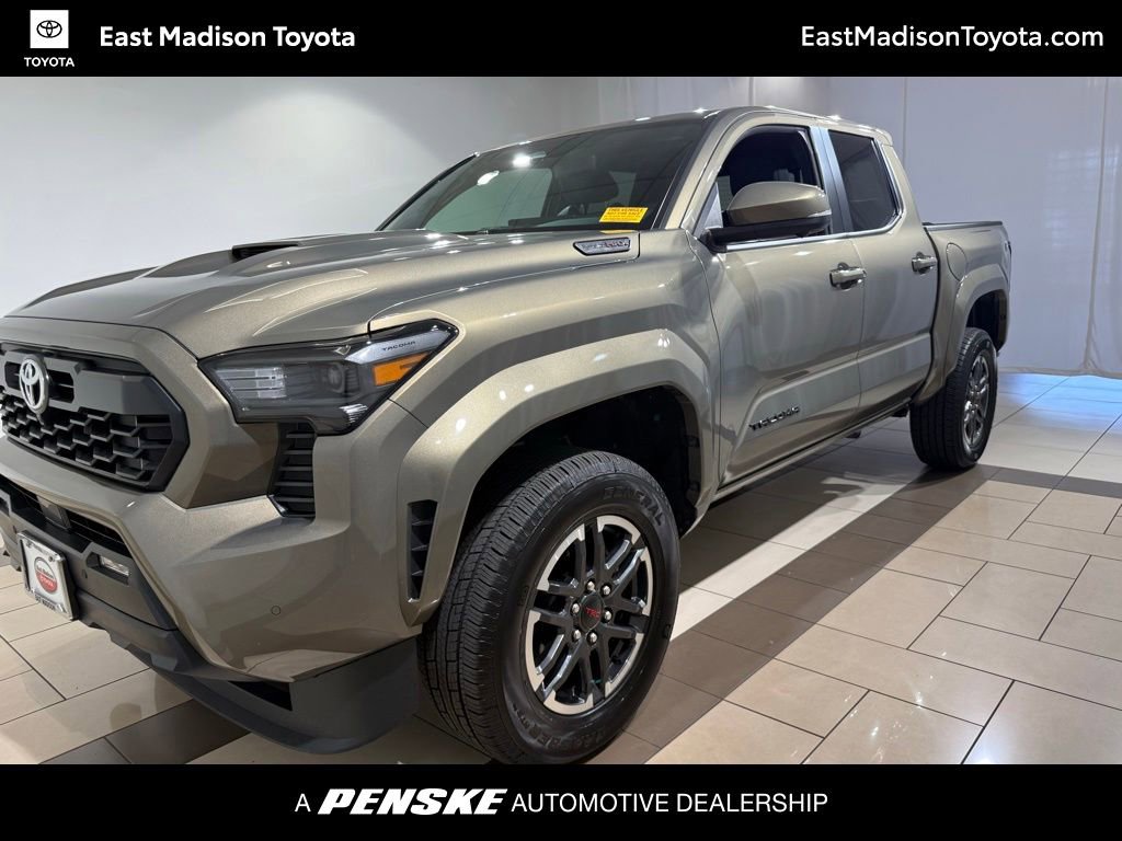 Used 2025 Toyota Tacoma TRD Sport w/ TRD Sport Premium Package AWD/4WD video 1