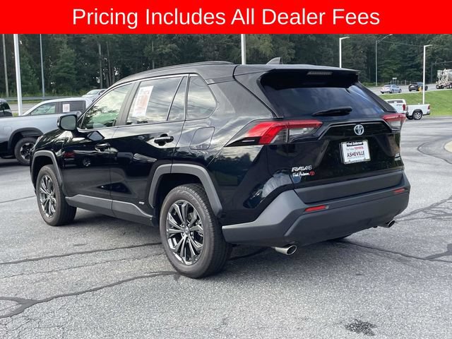 Used 2023 Toyota RAV4 XLE Premium AWD/4WD image 3