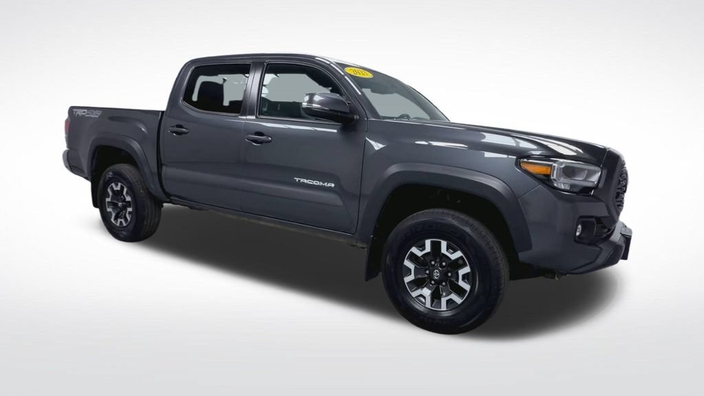Certified 2023 Toyota Tacoma TRD Off-Road AWD/4WD image 18