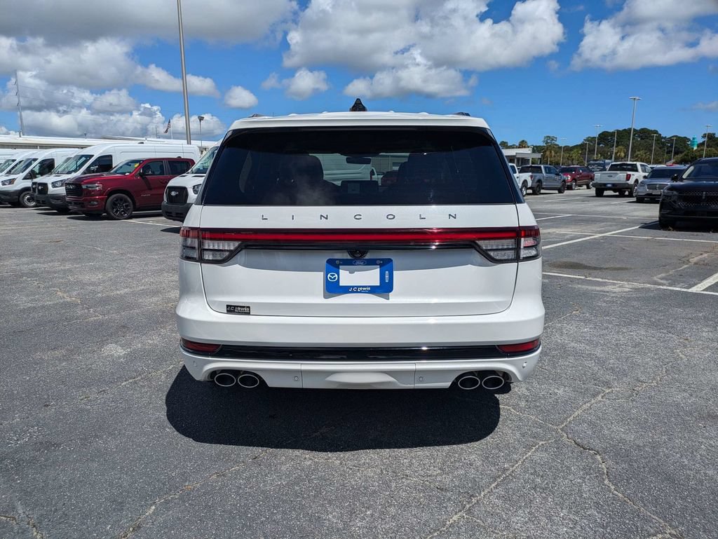 Certified 2026 Lincoln Aviator Reserve w/ Luxury Package RWD image 6