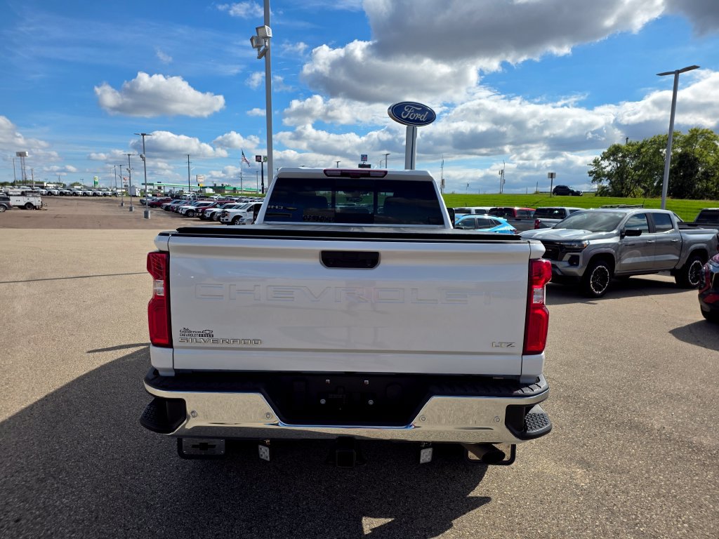 Certified 2021 Chevrolet Silverado 3500 LTZ w/ LTZ Premium Package AWD/4WD image 7