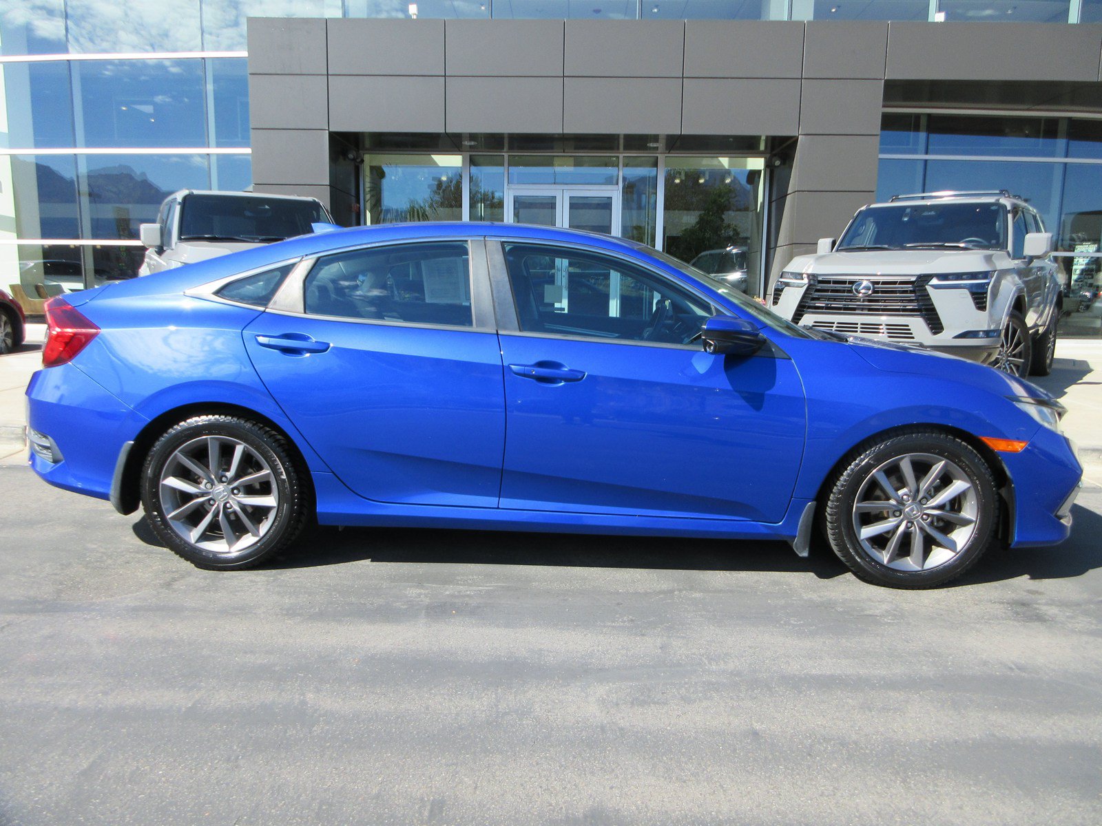Used 2019 Honda Civic EX image 11