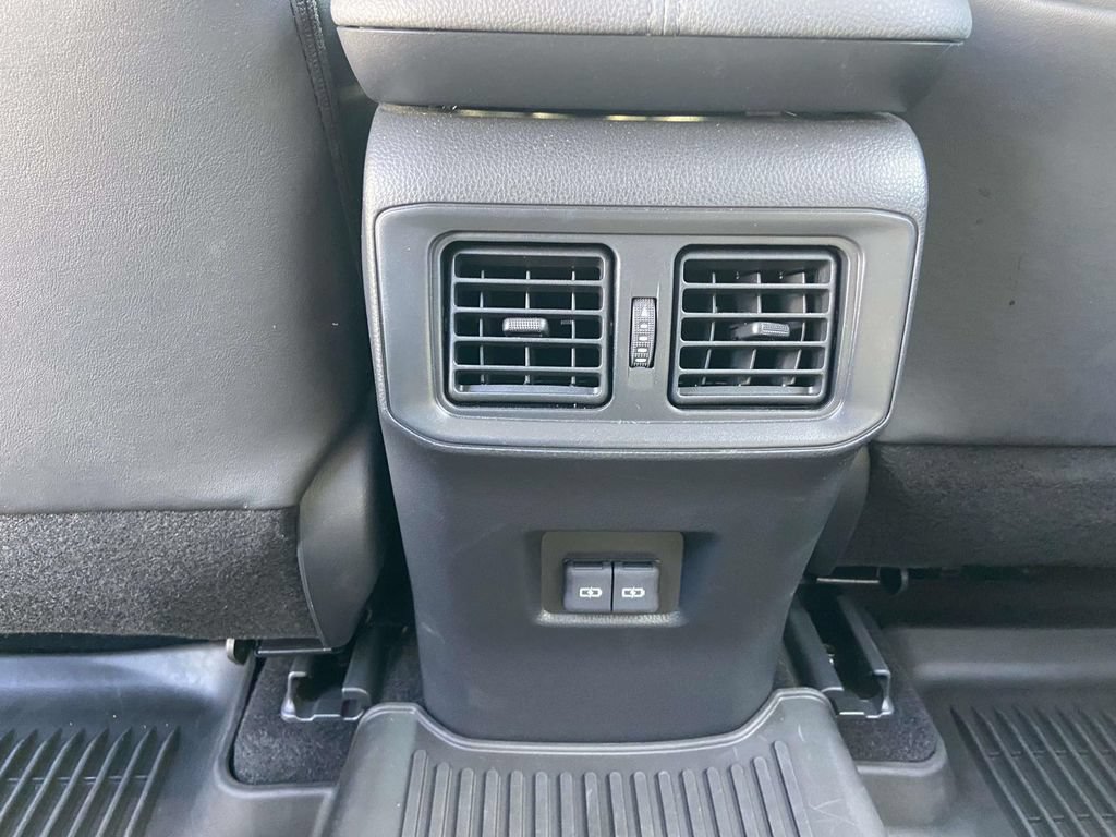 Used 2023 Toyota RAV4 Limited AWD/4WD image 23