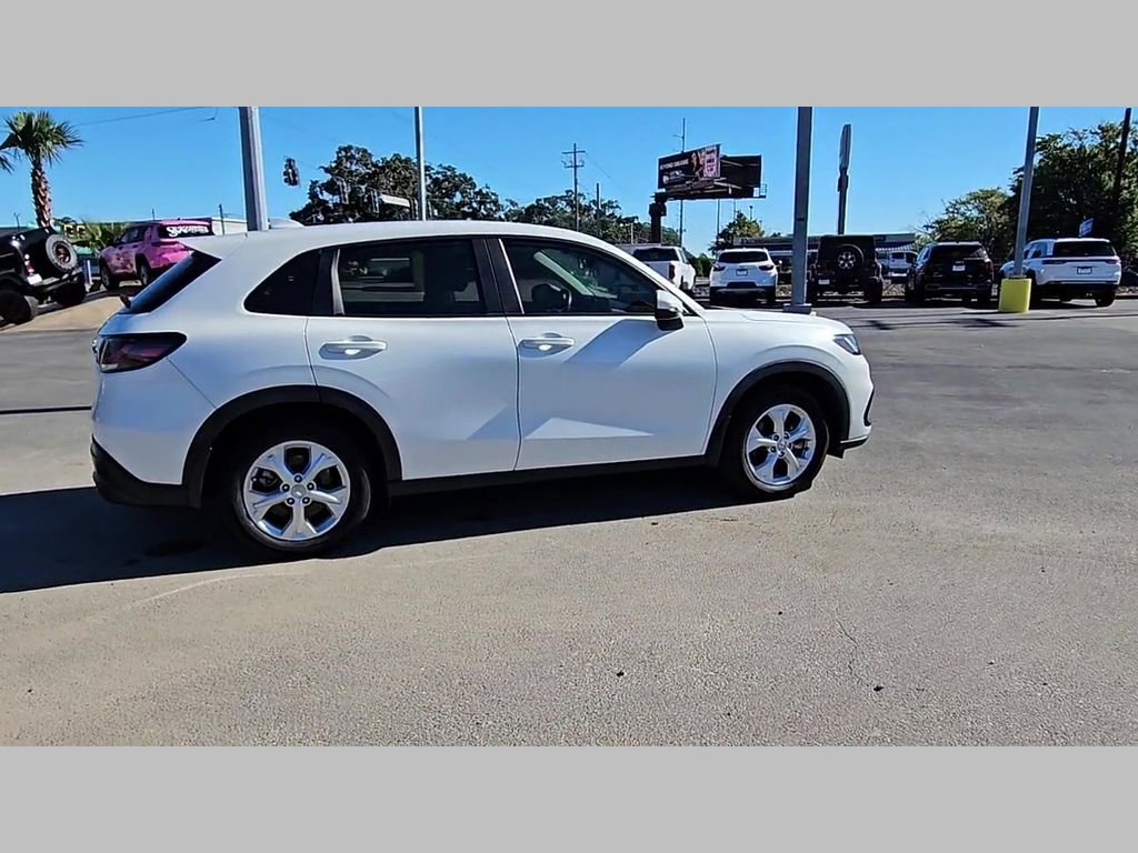 Used 2023 Honda HR-V LX image 35