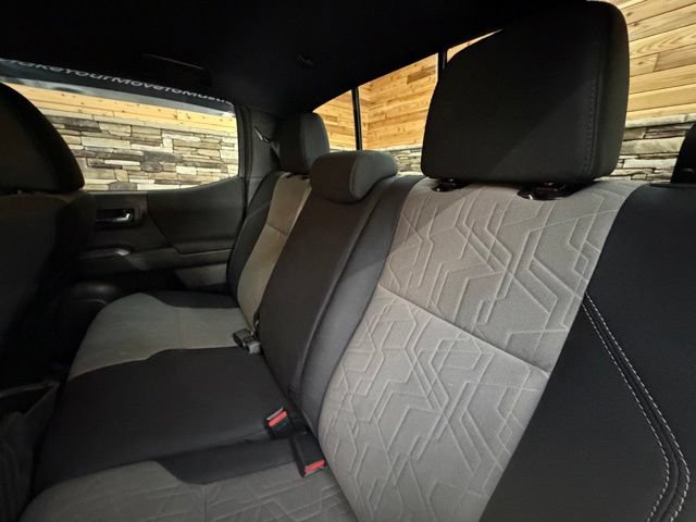 Used 2023 Toyota Tacoma TRD Off-Road AWD/4WD image 31
