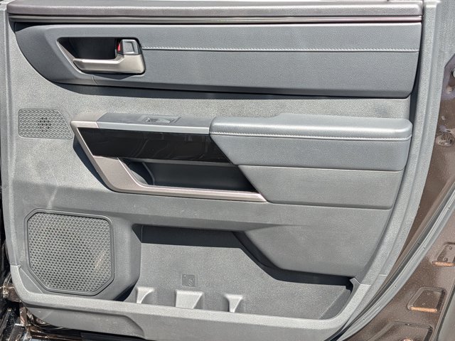Used 2025 Toyota Tundra Limited AWD/4WD image 15