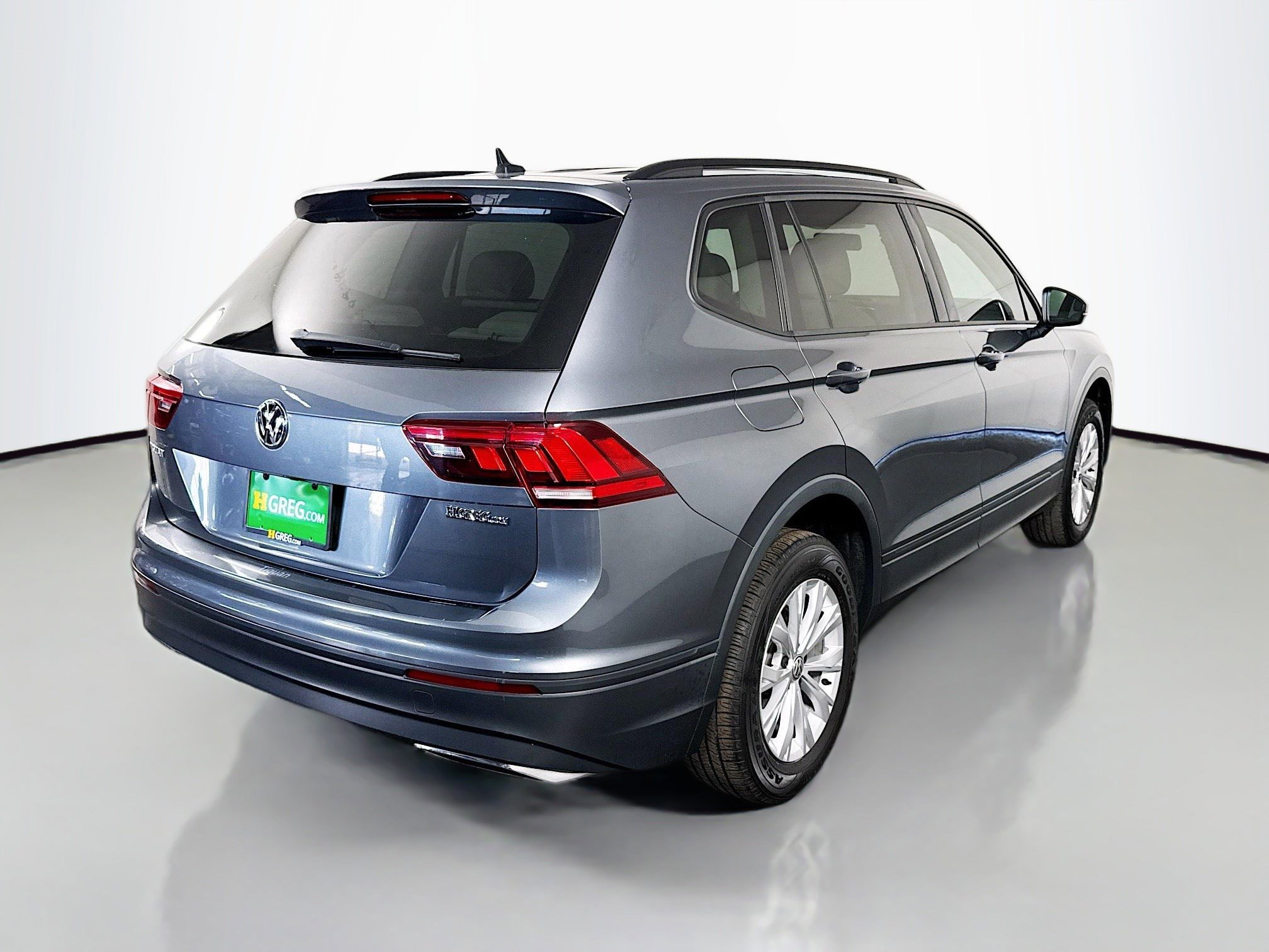 Used 2020 Volkswagen Tiguan S image 10