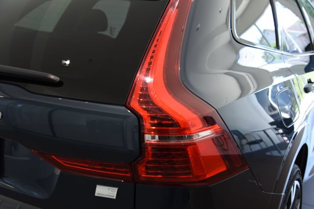 Used 2024 Volvo XC60 T8 Ultimate w/ Protection Package Premier AWD/4WD image 10