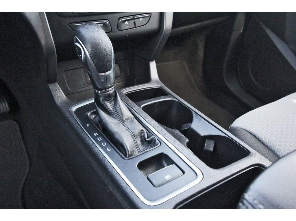 Used 2019 Ford Escape SE image 30