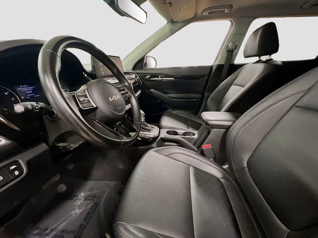Certified 2022 Kia Seltos EX image 22
