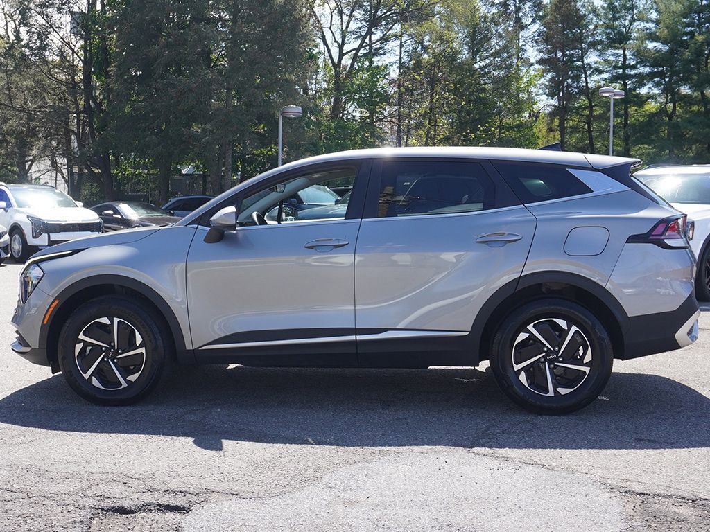 Used 2023 Kia Sportage LX image 16