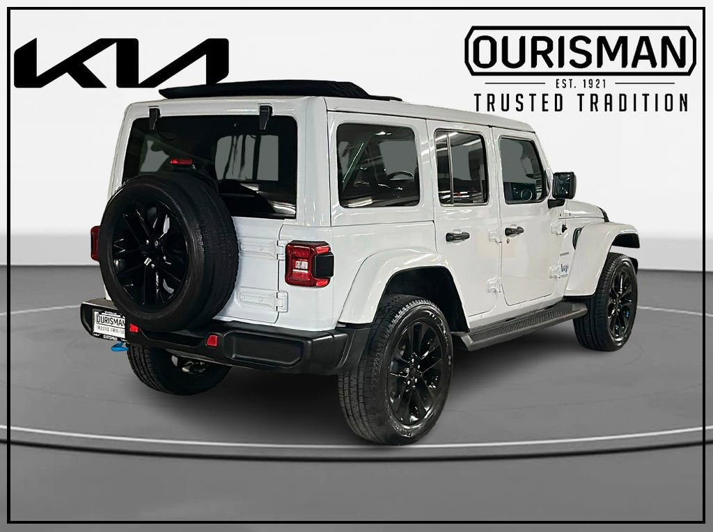 Used 2022 Jeep Wrangler Unlimited Sahara w/ Cold Weather Group image 4