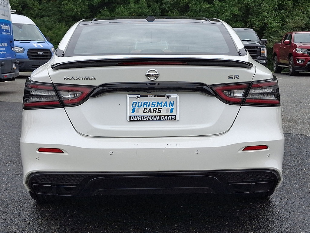 Used 2022 Nissan Maxima SR w/ Sport Mat Group FWD image 5