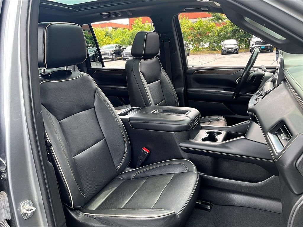 Used 2021 Chevrolet Suburban Premier AWD/4WD image 11