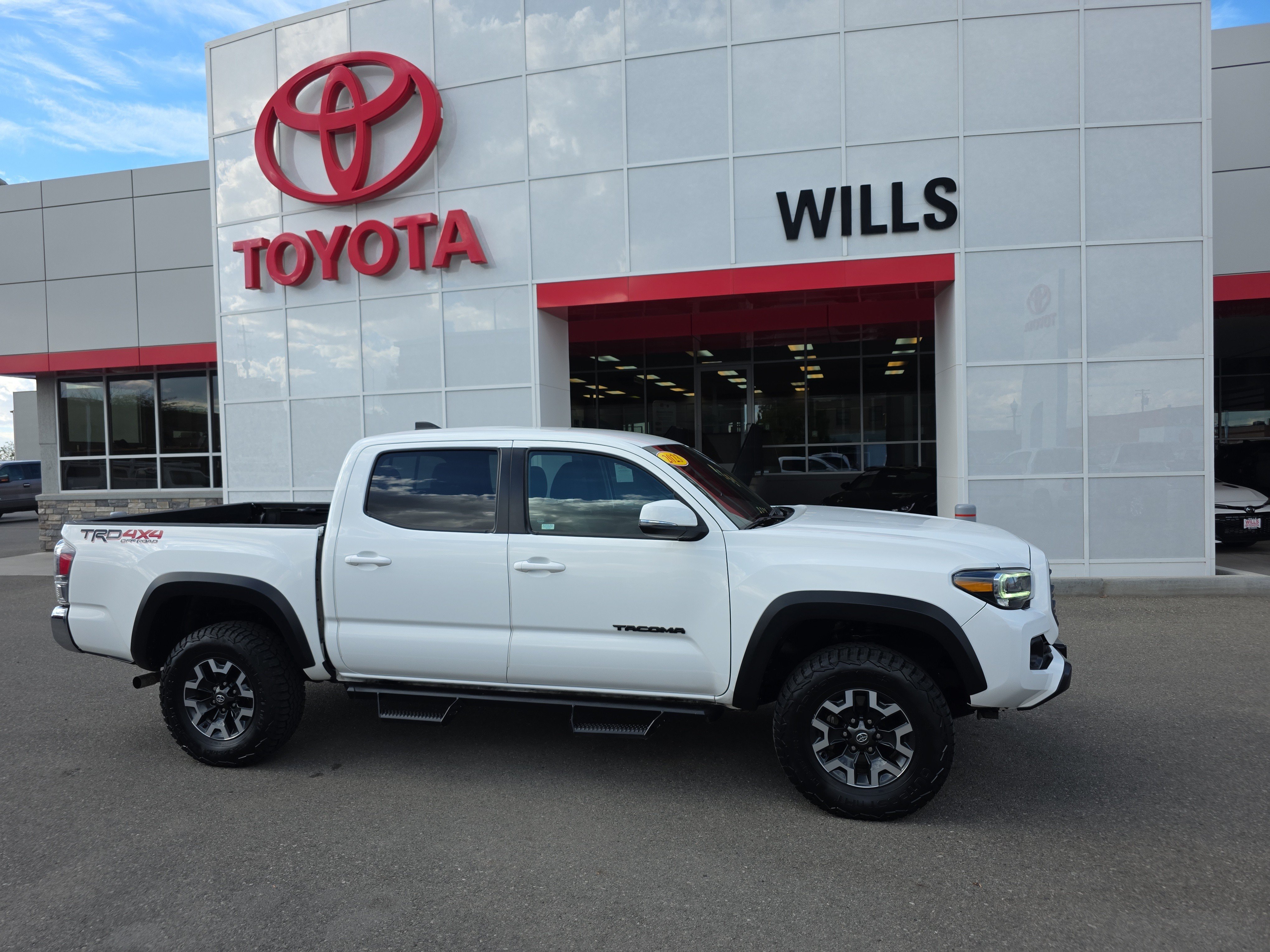 Used 2023 Toyota Tacoma TRD Off-Road AWD/4WD image 1